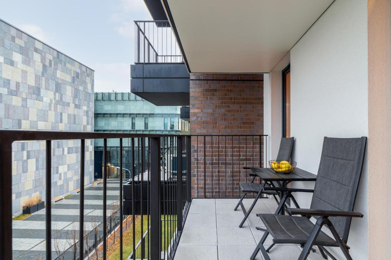 Movie Jacuzzi Apartment At The Main Station By Noclegi Renters Krasków Eksteriør bilde